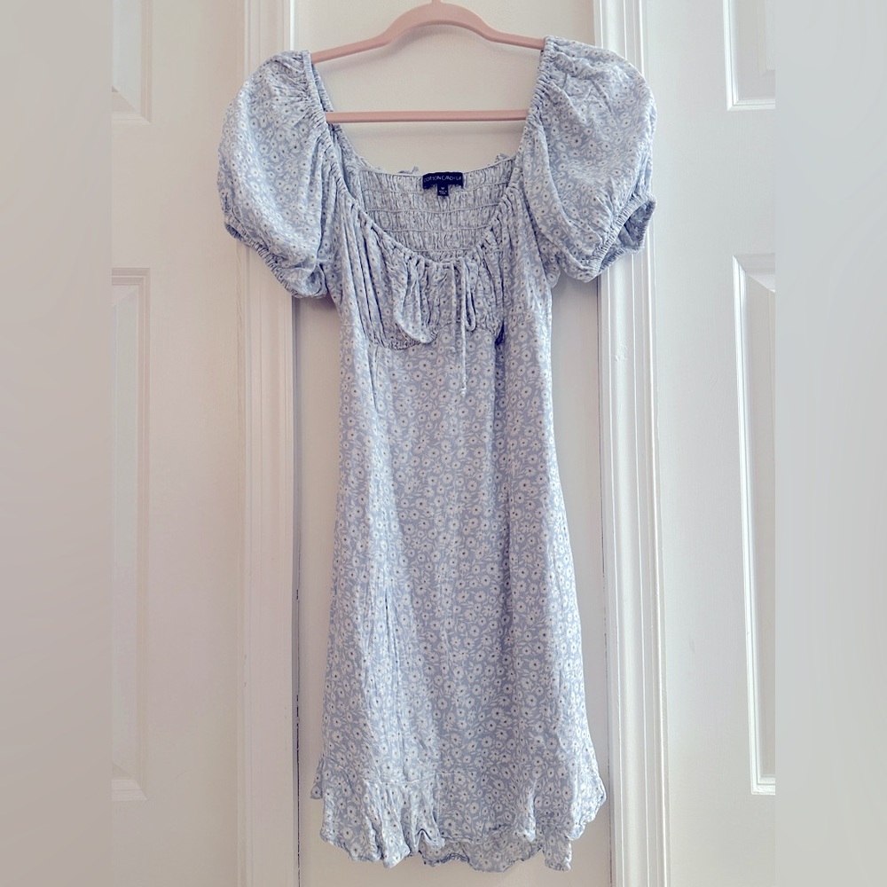 blue dress